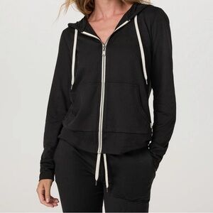Vuori Black Full-Zip Hooded women’s Sweatshirt